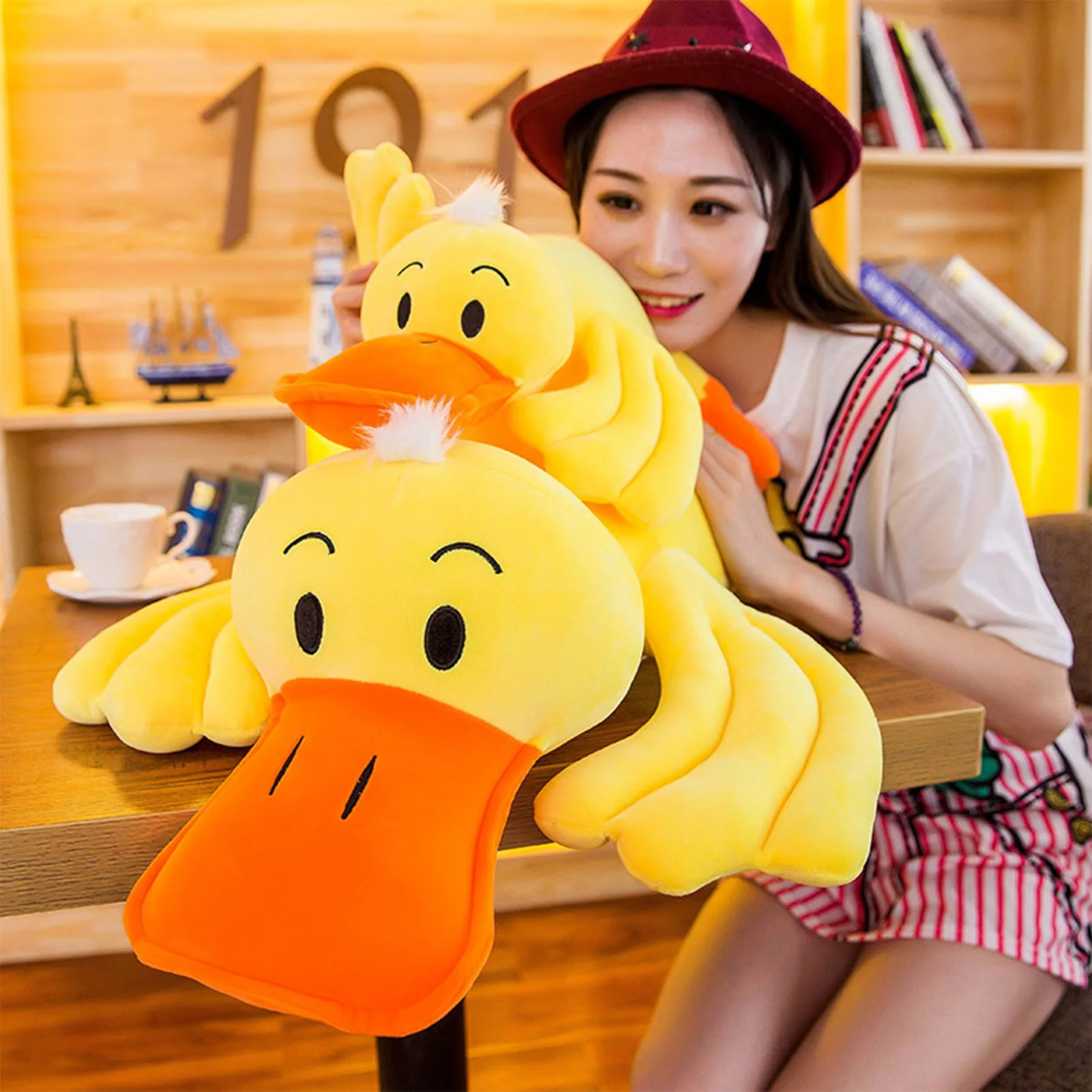 Cute Lying Yellow Duck Plush Toy Stuffed Pillow Creative Cute Simulation Stuffed Toy for Children Girls Gift Decoration