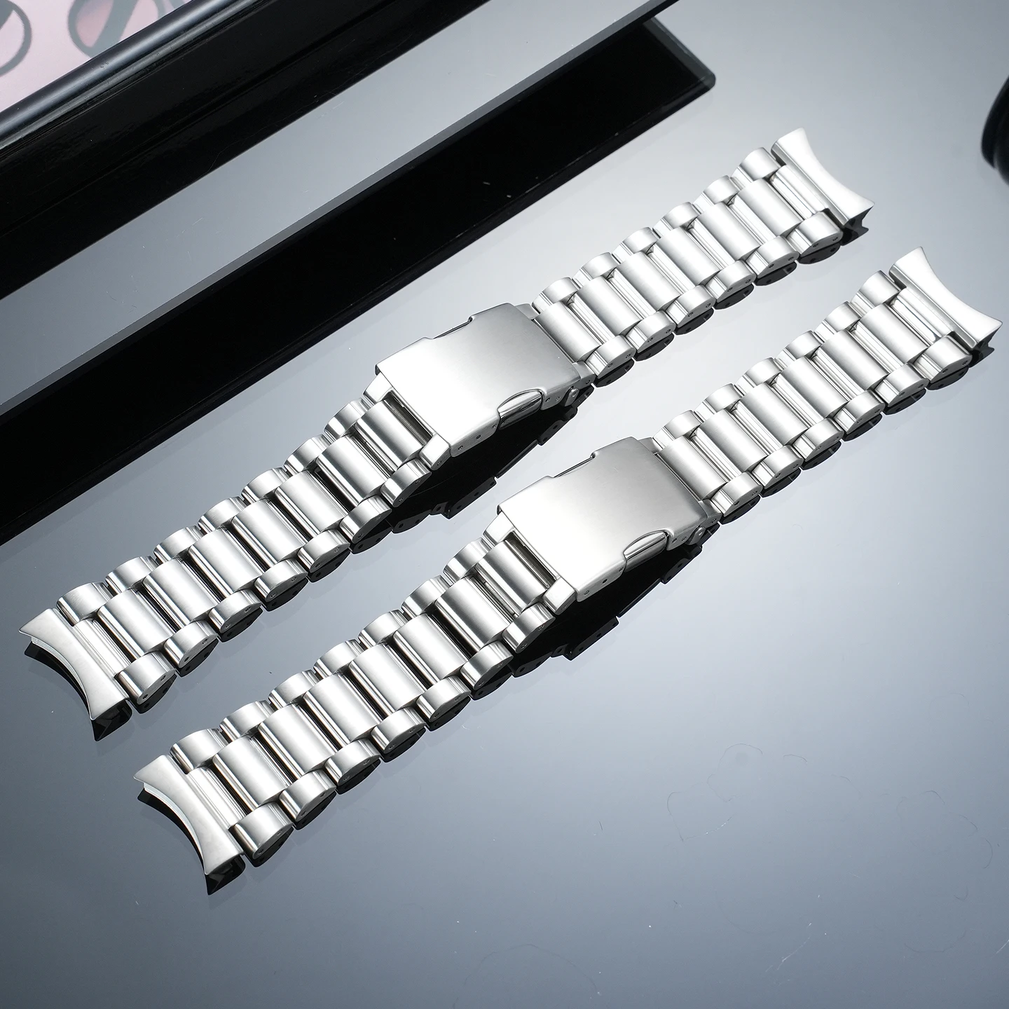 Solid Curved Watch Band, 22 mm, for Men, Specifically Designed for the Citizen Eco-Drive JW0148/JW0138/JW0139 Series