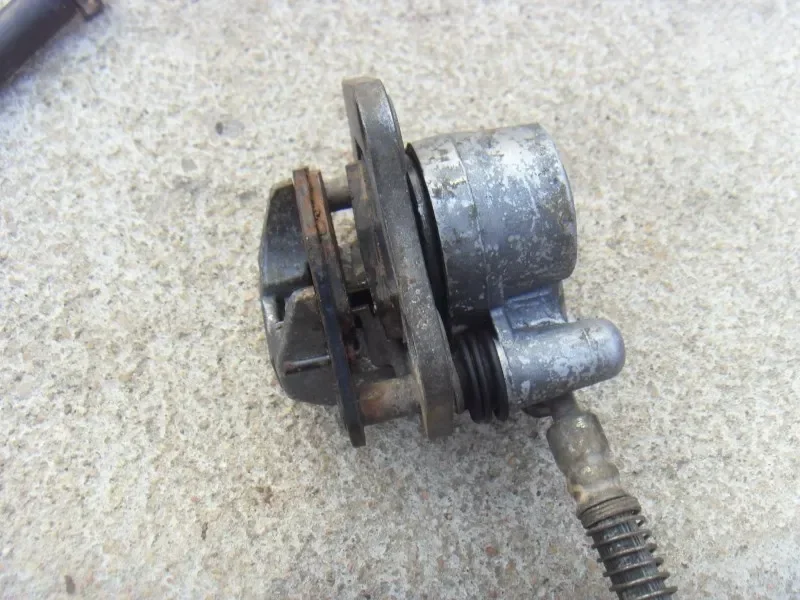 

STARPAD ДЛЯ Kawasaki zzr250 KAWASAKI Horse 250, задний тормозной насос, оптовая продажа, универсальность (старая арматура)