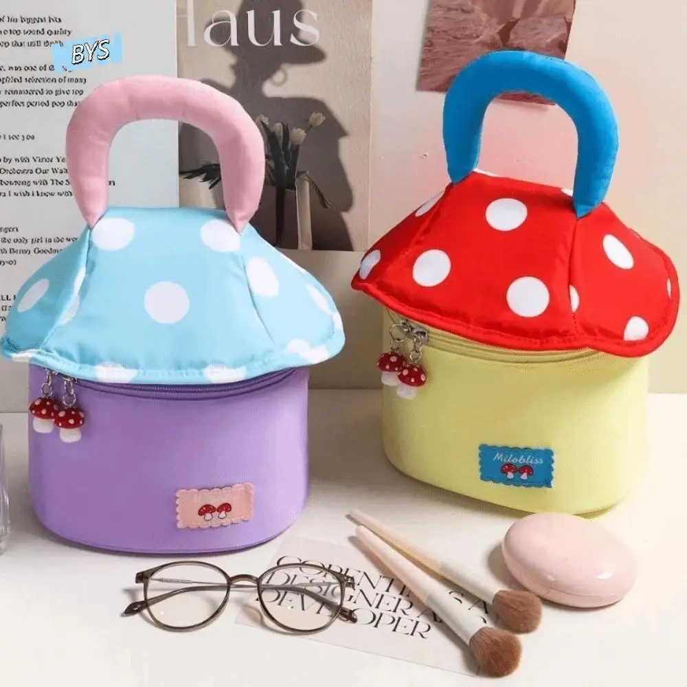 

Large Capacity Cute Makeup Bag Multifunctional Mushroom House Handheld Cosmetic Case Aesthetic Organizer Case Toiletry Bag