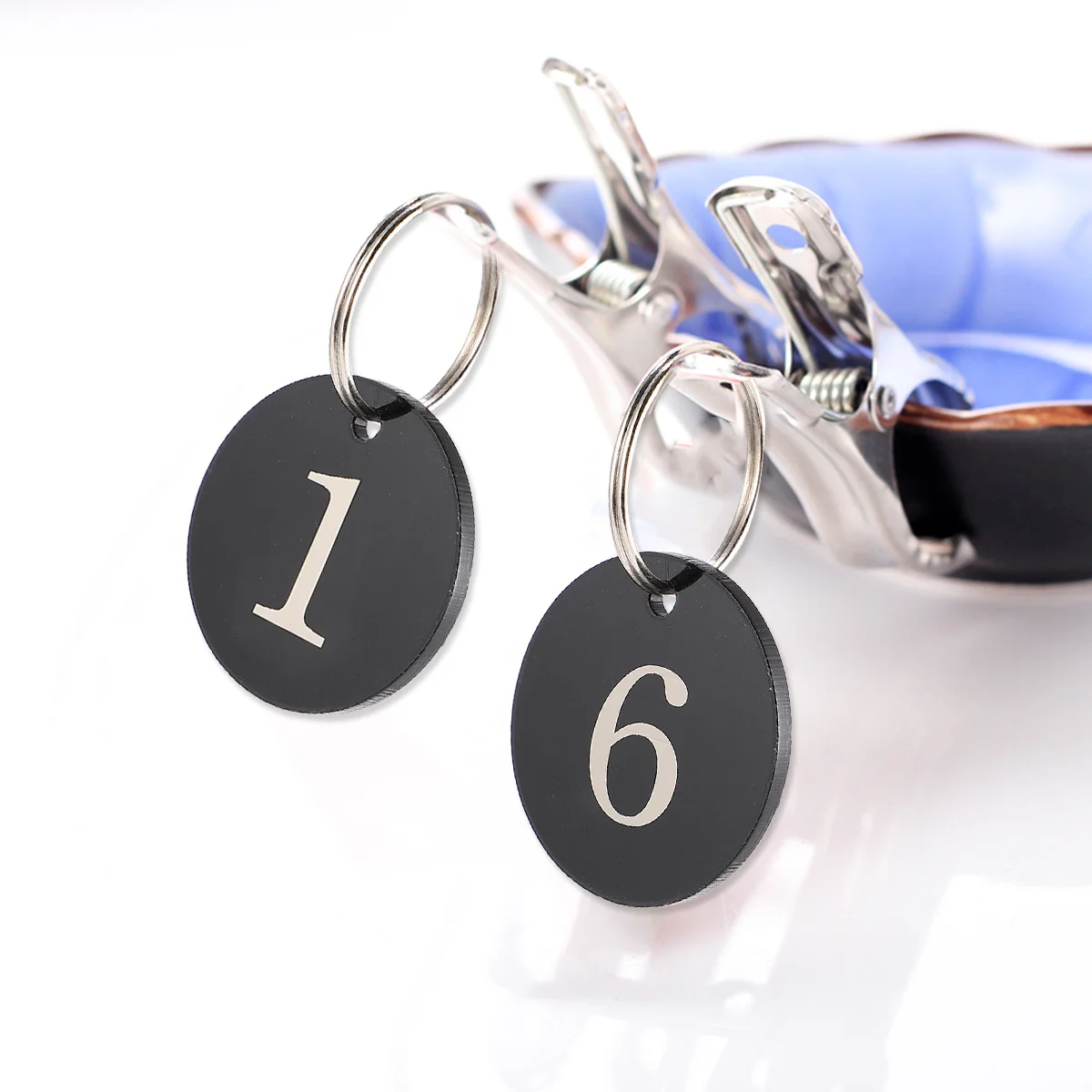 

100Pcs Acrylic Number Tag Rings Round Digital Name Tags for Hotel Restaurant Supermarket Counters Queue Control System Easy