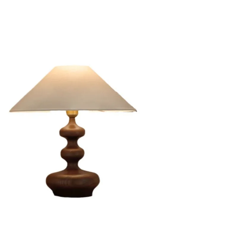 

Art warm, simple and generous wooden French retro bedroom new Chinese master bedside lamp