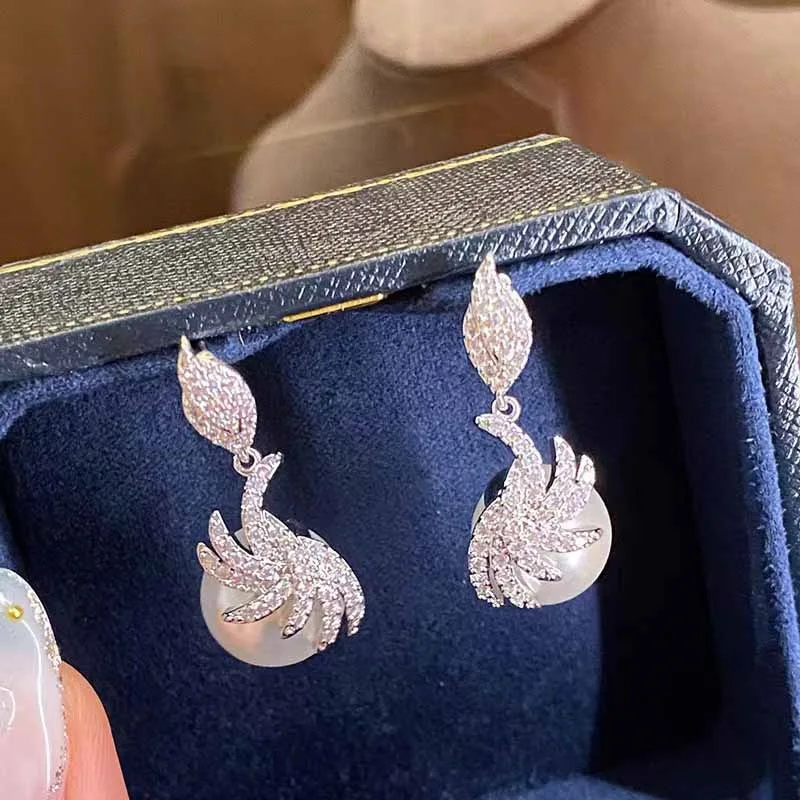 Romantic and Elegant Pearl Earring Exquisite Full Diamond Leaf bead earrings for women Bridal Wedding Jewelry