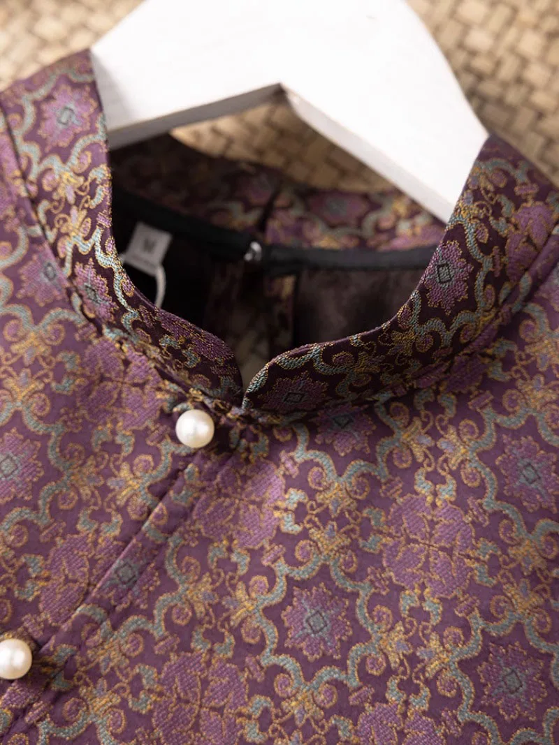 فستان صيفي أنيق للسيدات لعام 2025 بتصميم جديد أرجواني أحمر 100% من حرير التوت الطبيعي أغنية بروكيد مطبوعة بأكمام قصيرة