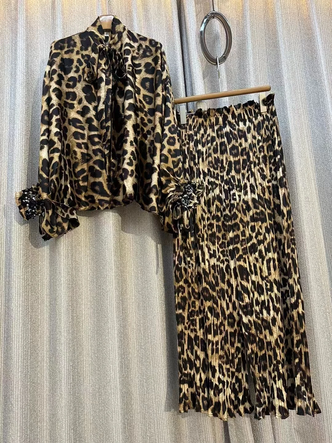 Women Loose Leopard Print Chic and Elegant Tops 2 Piece Set Bow Bat Sleeve Clothing For Female Pants Suit Fashion Spring Sets