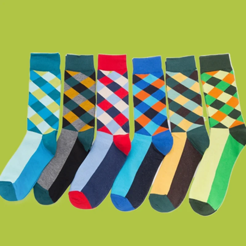 2/5 Pairs Men's Fashion Colorful Diamond Checkered Mid-tube Socks Versatile Men's Comfort Casual Socks Skateboard Socks