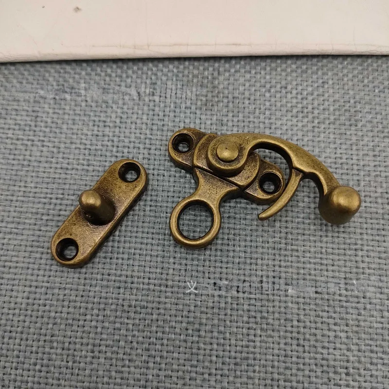 2Pcs Lock Catch Box Lock Buckle with Ring Lock Horns Buckle with Plug Wooden Box Gift Box Packaging Buckle Lock Retro Buckle