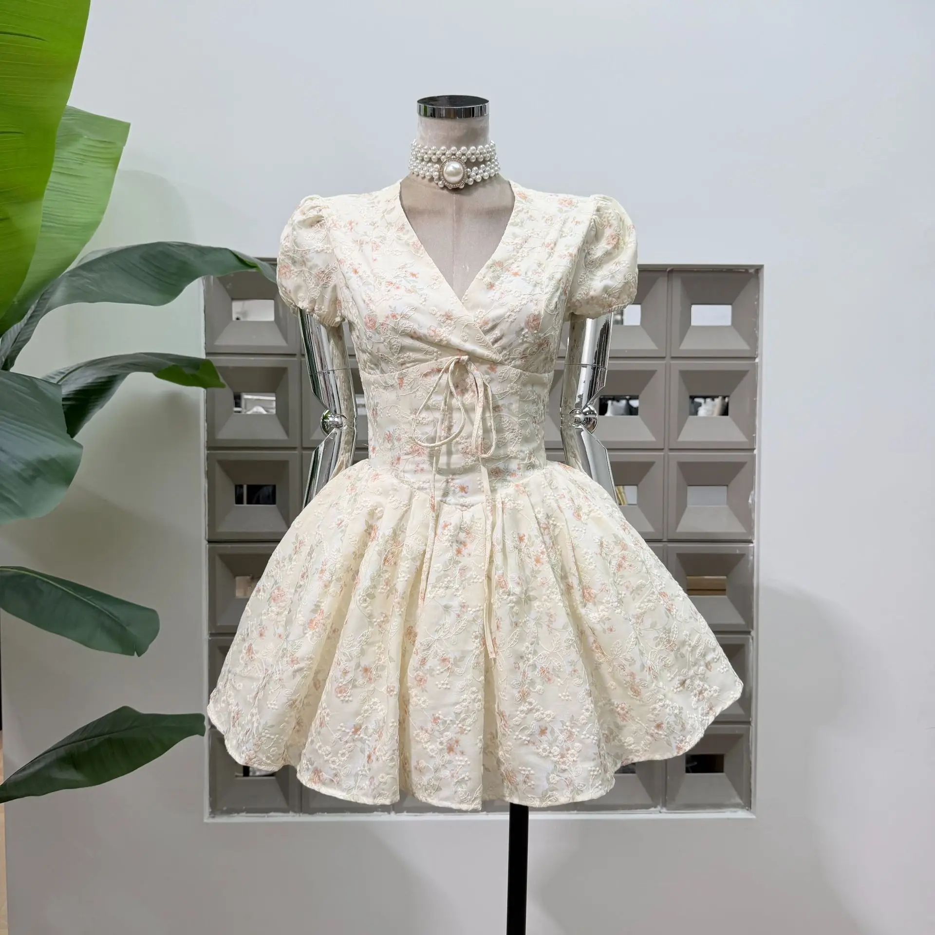 Vintage Floral Print Pleated Short Dress Puff Sleeve V Neck Waist Cincher Slimming Dresses Sweet Party Birthday A Line Gowns