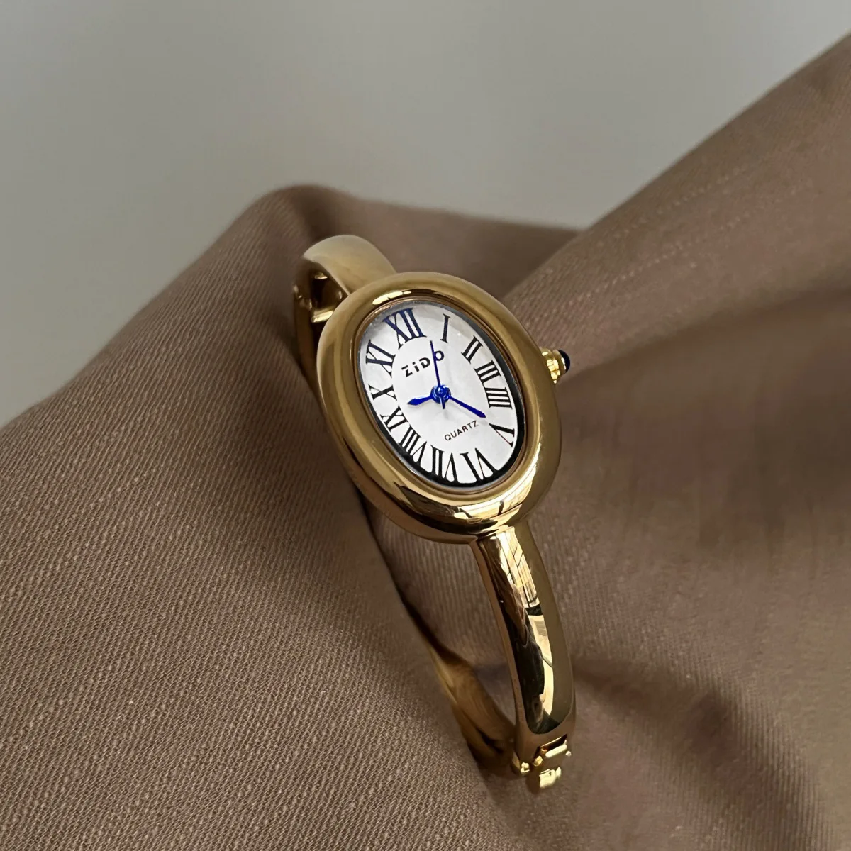 

Brand Watch Women's Rose Gold Diamond Light Luxury High-end Niche Design Oval Fashion Bracelet Watches