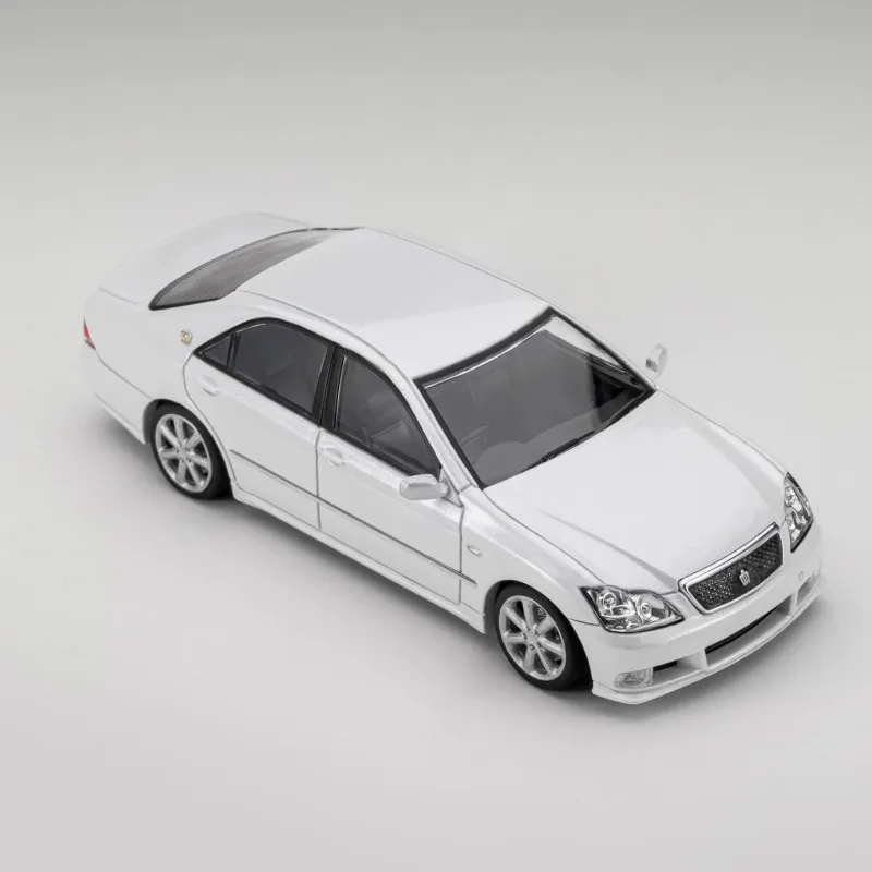 Micro Turbo 1:64 Toyota Crown Athlete S180 Diecast Model Car