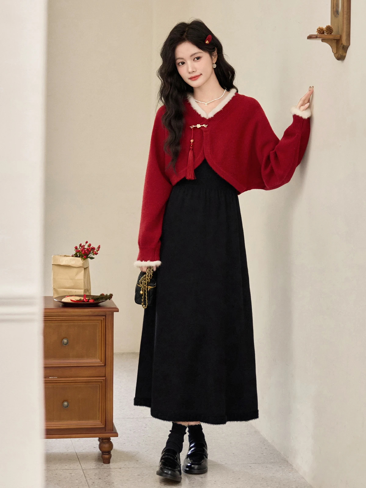 ALXNAN Cardigan lavorato a maglia rosso da donna corto nuovo stile cinese maglioni con design unico con fibbia 2025 autunno top a maniche lunghe L52208SY