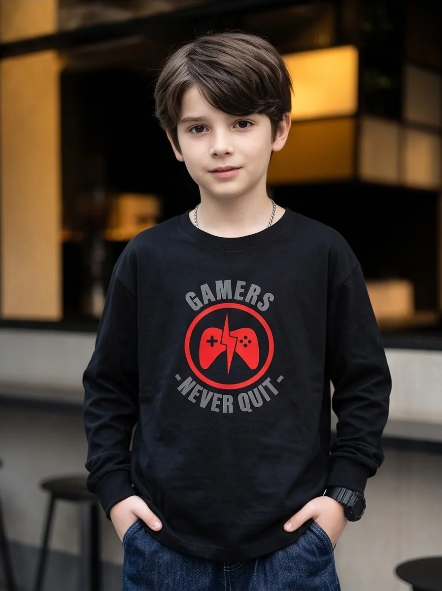 Camiseta de manga comprida de algodão para meninos, com estampa gráfica de um comando de videogame, gola redonda, ideal para uso casual.