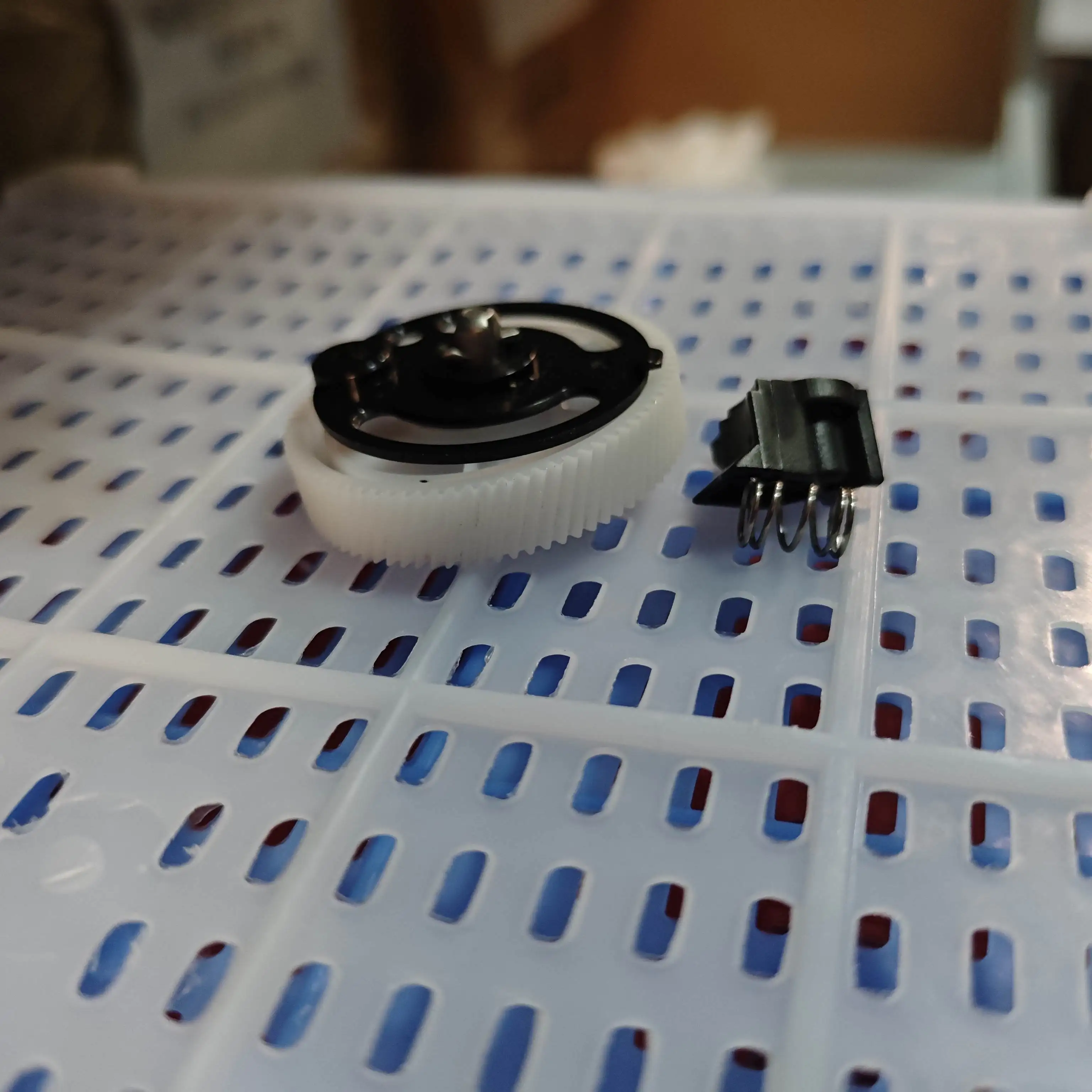 

1 шт. RU9-0036 поворотный механизм барабанного привода для HP LaserJet M402 M403 M426 M427/402 403 426 427