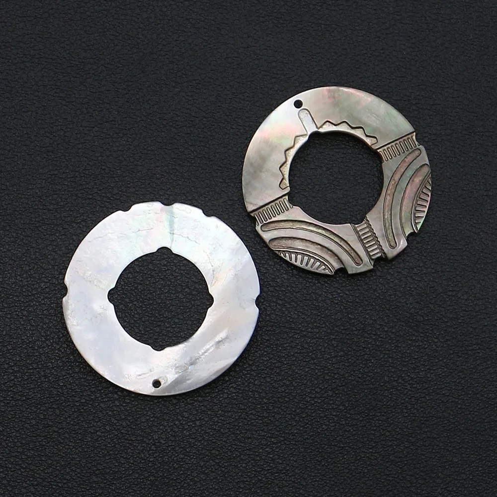 

40x40mm Flat Ring-Shaped Natural Black Shell Pendant Single-Sided Intricately Carved Creative Necklace Earring Accessory 2pcs