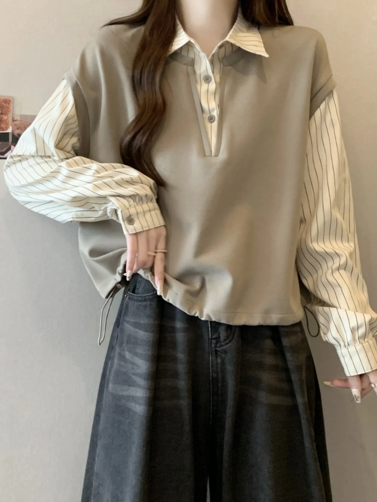 

Модная женская осенняя повседневная блузка в полоску с коротким рукавом, свободного кроя, в корейском стиле, с пуговицами