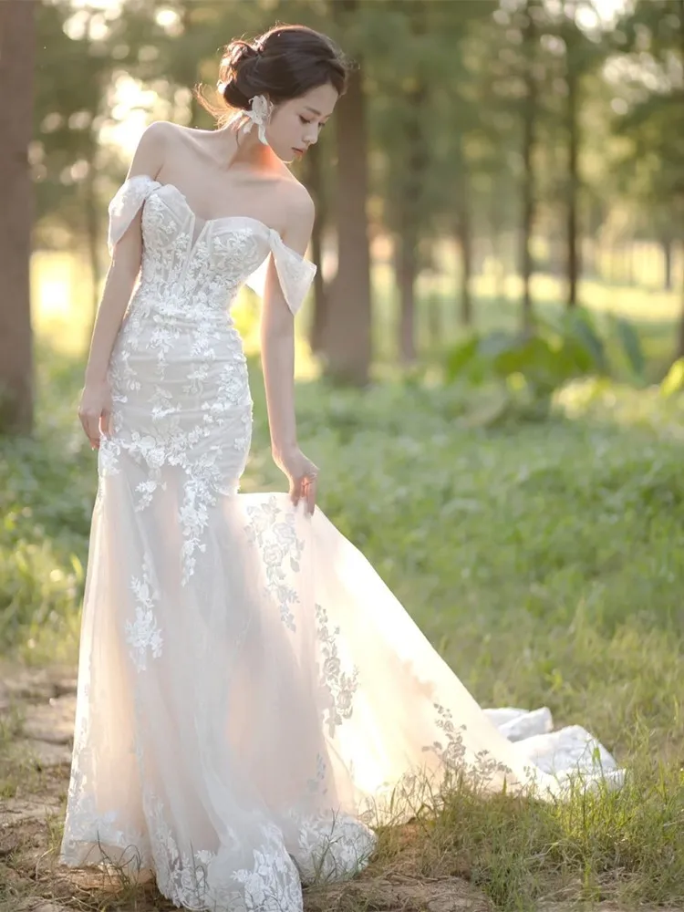 

A new one-shoulder light luxury high-quality and elegant fishtail dress