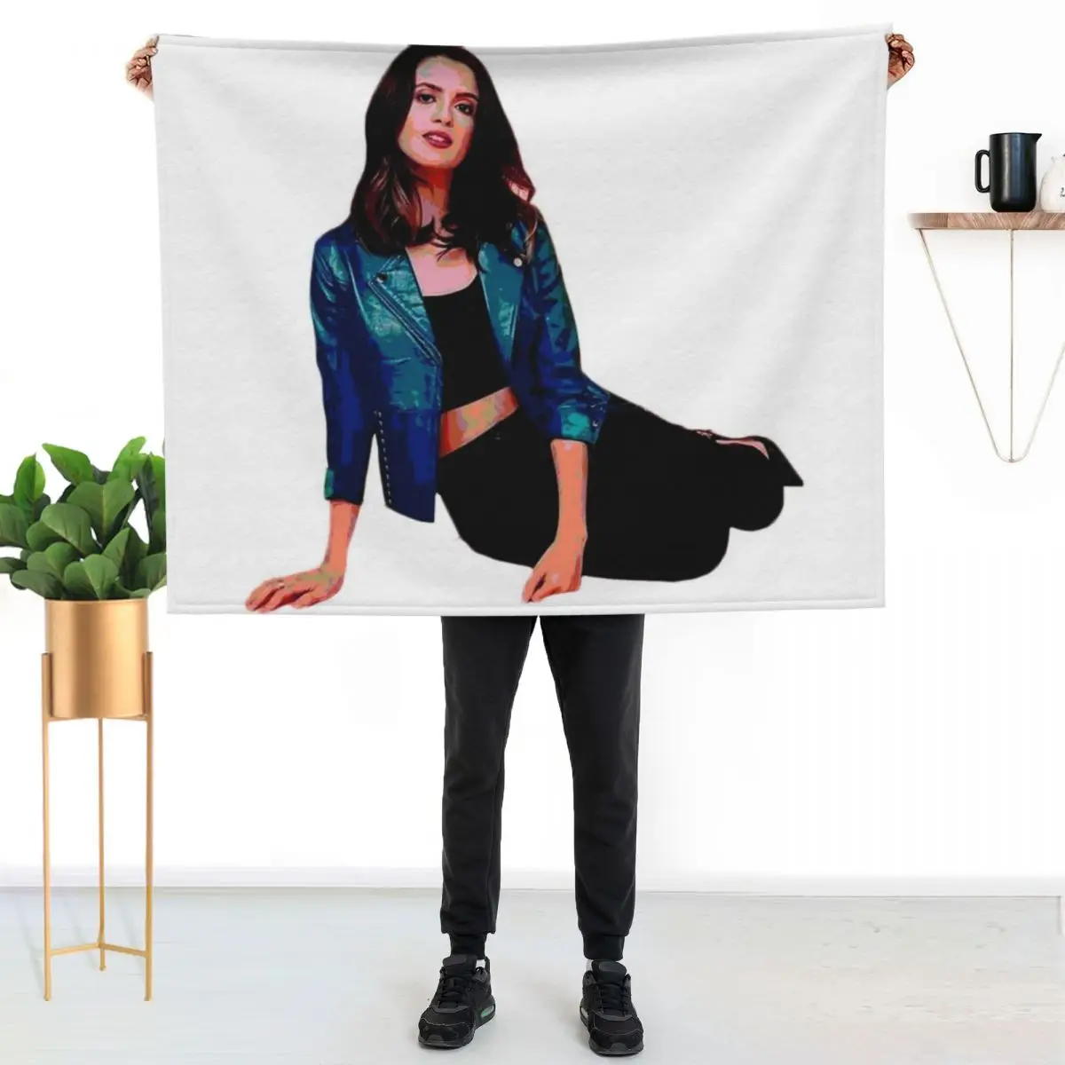 Laura Marano Throw Blanket Decoratives Thermal Bed covers Bed Fashionable Bed linens Extra Large Throw Blankets