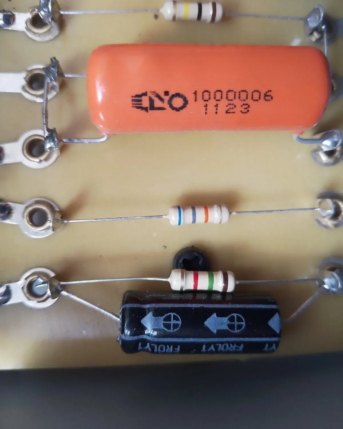 

Комбо-усилитель Grand Hand-Wired Tweed с 10-дюймовым динамиком