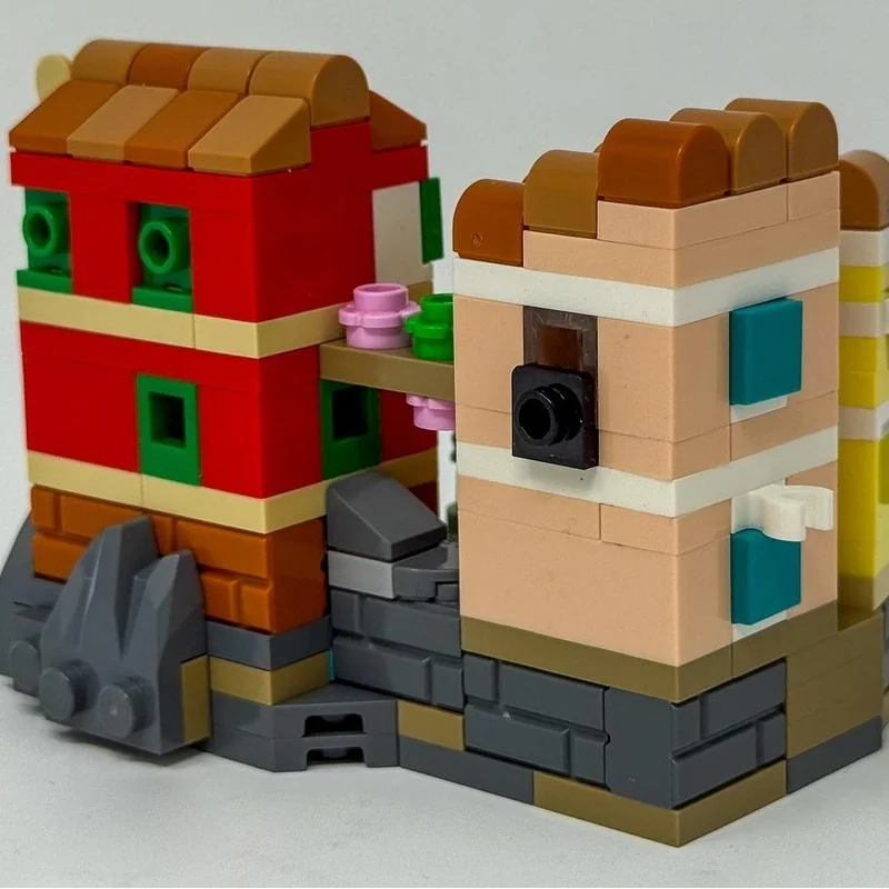 MOC-239780 Mini Italian Riviera Building Block Assembly Model City Beautiful Streetscape Architecture Series Downtown 197Pcs