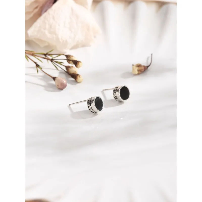 

SHEIN Korean Version of Internet Celebrity S925 Silver Personalized Stud Earrings Simple Paper Pattern Retro Great Wall Pattern