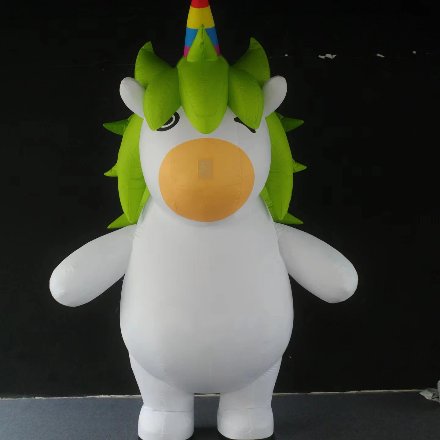 

Гигантский надувной костюм единорога, талисман, рекламный реквизит, волшебный декор для вечеринки, фэнтезийная фотобудка, дисплей для рекламных акций