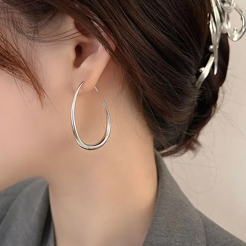 Fashion Gold Geometric U Shape Hoop Earrings Silver Drop Shaped Hoop Earrings for Women Graduation Party Prom Jewelry Gift