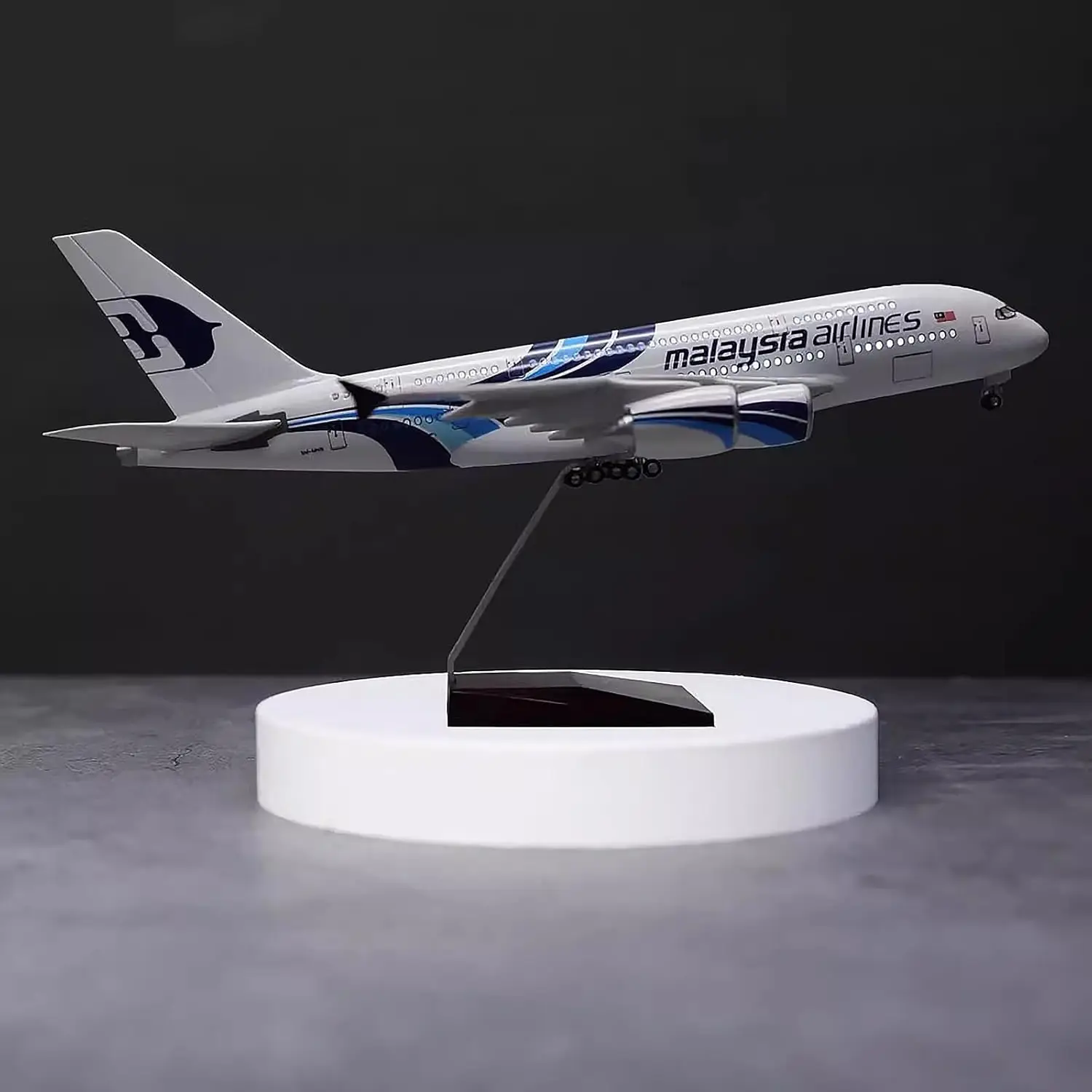 مقياس 1:160 الخطوط الجوية الماليزية A380 نموذج طائرة معدنية مجموعة محاكاة الراتنج المصبوب لهواة الجمع والهدايا