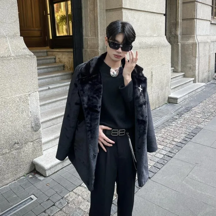 معطف فرو منك عصري وعالي الجودة جديد لعام 2024 للرجال مع إحساس بالشتاء الفاخر ملابس قطنية سميكة ودافئة #2