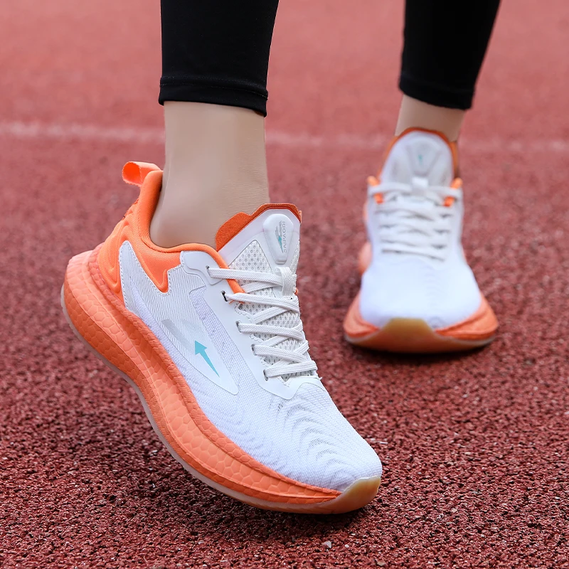 

High Quality Men's and Women's Hiking Sneakers Outdoor Running Shoes Breathable Mens Climbing Hiking Shoes