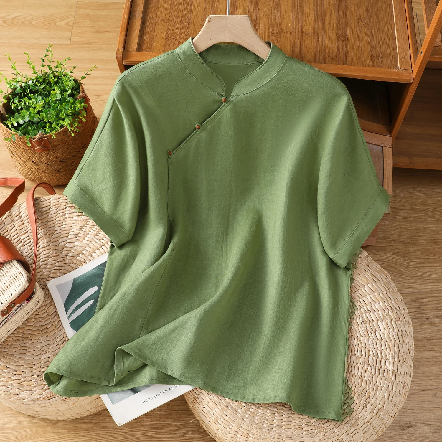 

Ретро-рубашка женская из хлопка и льна, летняя коллекция 2026, свободного кроя, стройнящая, с коротким рукавом, воротником-стойкой, на пуговицах, в китайском стиле, открытый кардиган