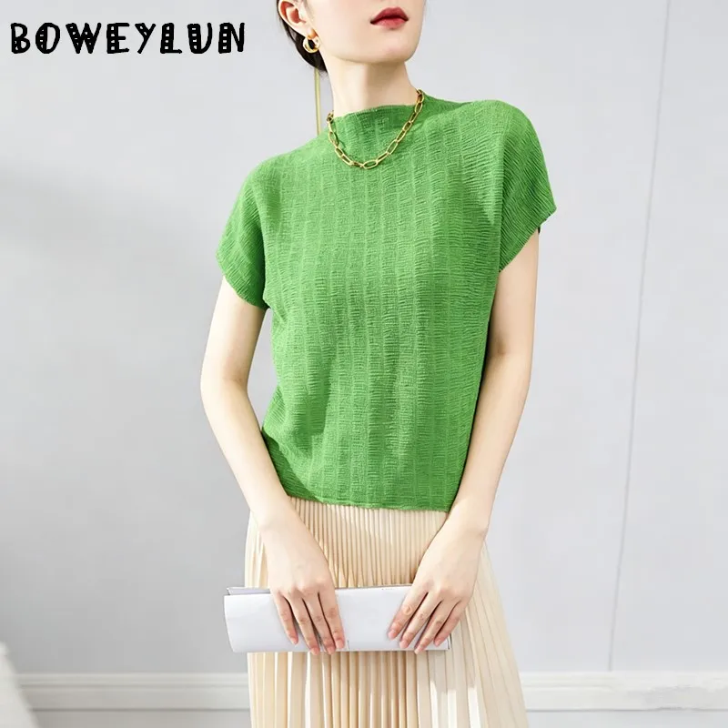 

Женская футболка с воротником-стойкой, элегантная, для повседневной носки, тонкая, фактурная, свободного кроя, однотонная, с коротким рукавом