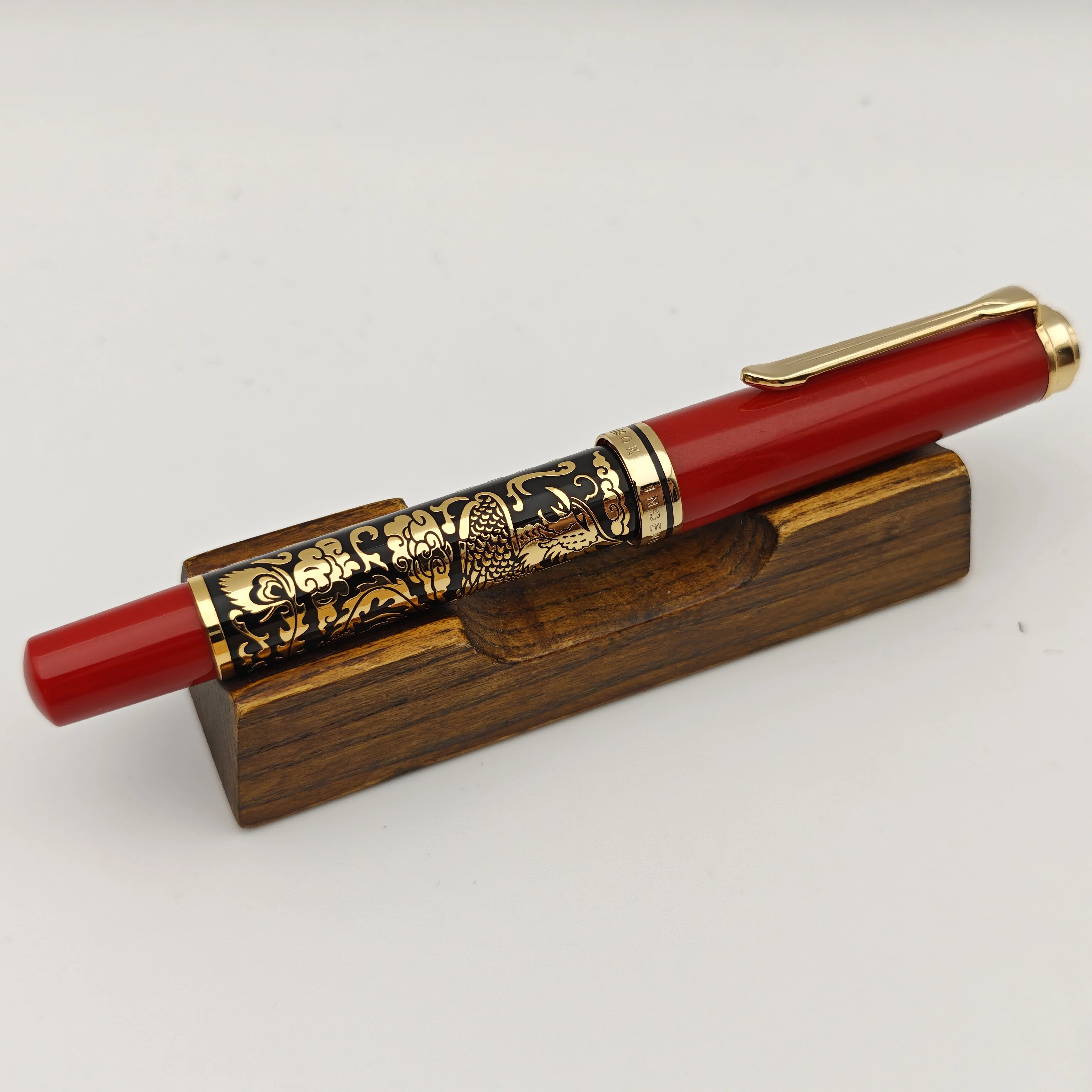 قلم حبر مكبس منحوت بدقة ADMOK M800 - مطلي بالذهب Dragon & Tiger عيار 24 قيراط، Bock Schmidt No.6 Nib، هدية أعمال Elite