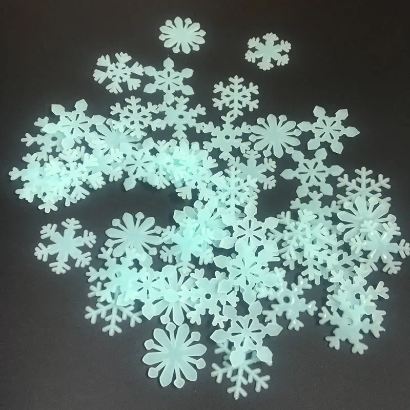 1 Lot Wall Decals Glow in The Dark Snowflake Stars Fluorescent Sticker Wall Stickers for DIY Kids Girls Bedroom Home