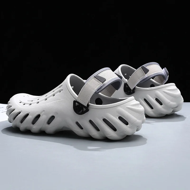 Men's casual thick soled perforated shoes with anti slip EVA fashionable and wear-resistant indoor and outdoor beach toeslippers