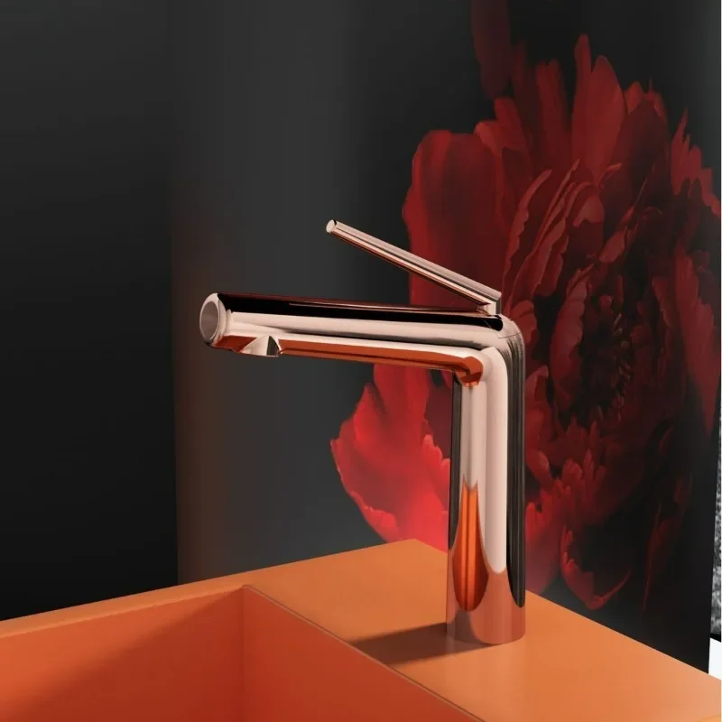 rubinetto-da-bagno-semplice-a-doppio-comando-in-rame-dorato-con-finitura-spazzolata-per-acqua-calda-e-fredda-design-a-foro-singolo-per-lavabo-domestico