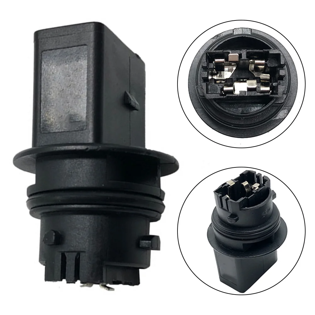 ABS Material Headlight Socket Car Maintenance As Shown In The Picture Wear-resistant Material Easy To Use Fast Installation