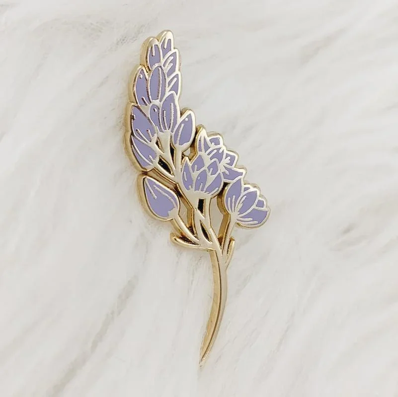 Beautiful Lavender Enamel Pin Flower Metal Badge Floral Brooch for Gifts Jewelry Accessories