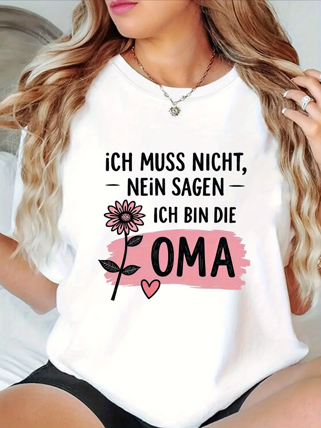 T-shirt d'été à col rond pour femmes avec impression de texte allemand, vêtements pour femmes fière et confiante