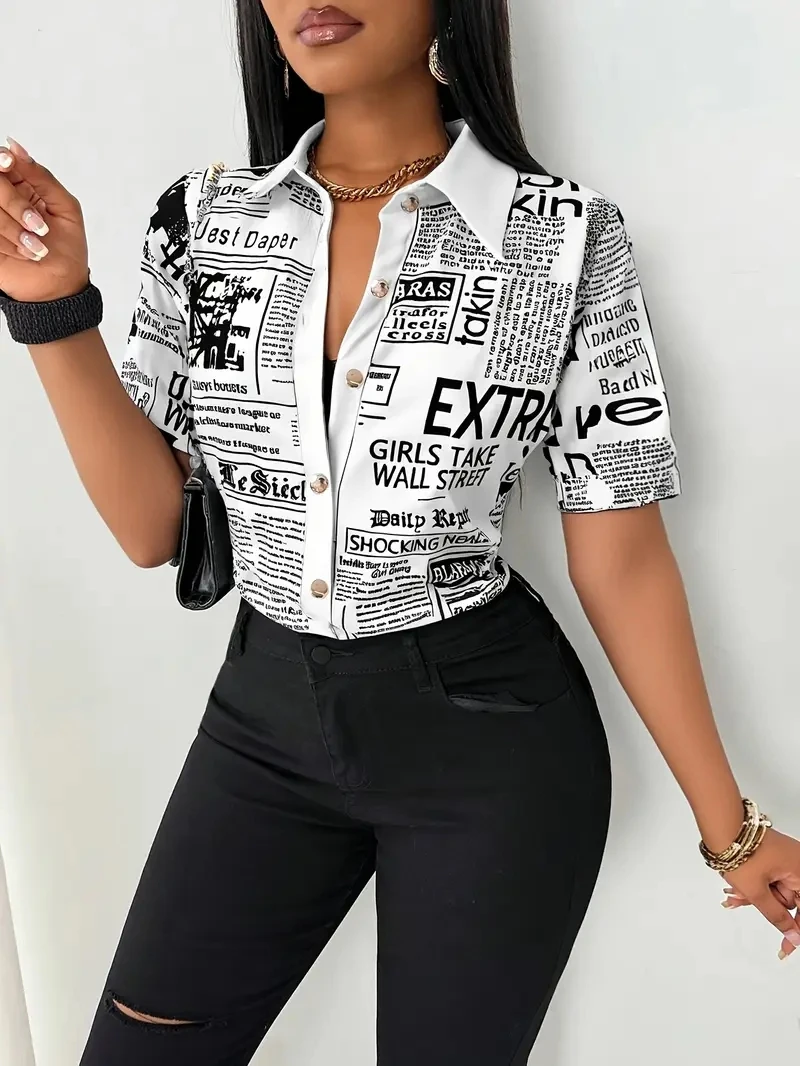 Camisa de mujer con cuello en V y un solo pecho con estampado de periódico a la moda de verano para mujer