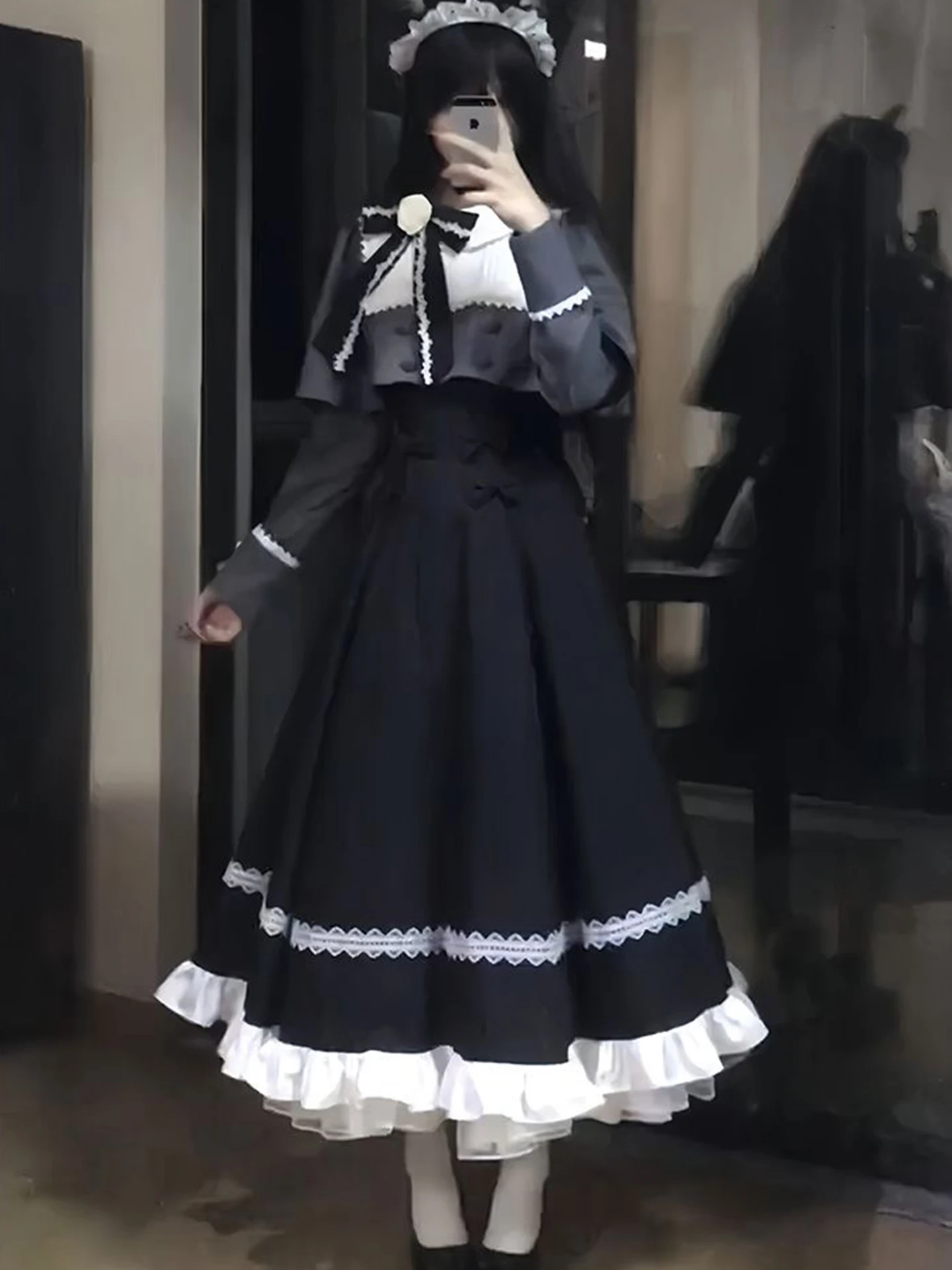 2025 Autunno Nuovo Pendolarismo Quotidiano Abito di media lunghezza + Cappotto con mantello Bowknot Lolita Halloween Set di due pezzi Abiti da donna