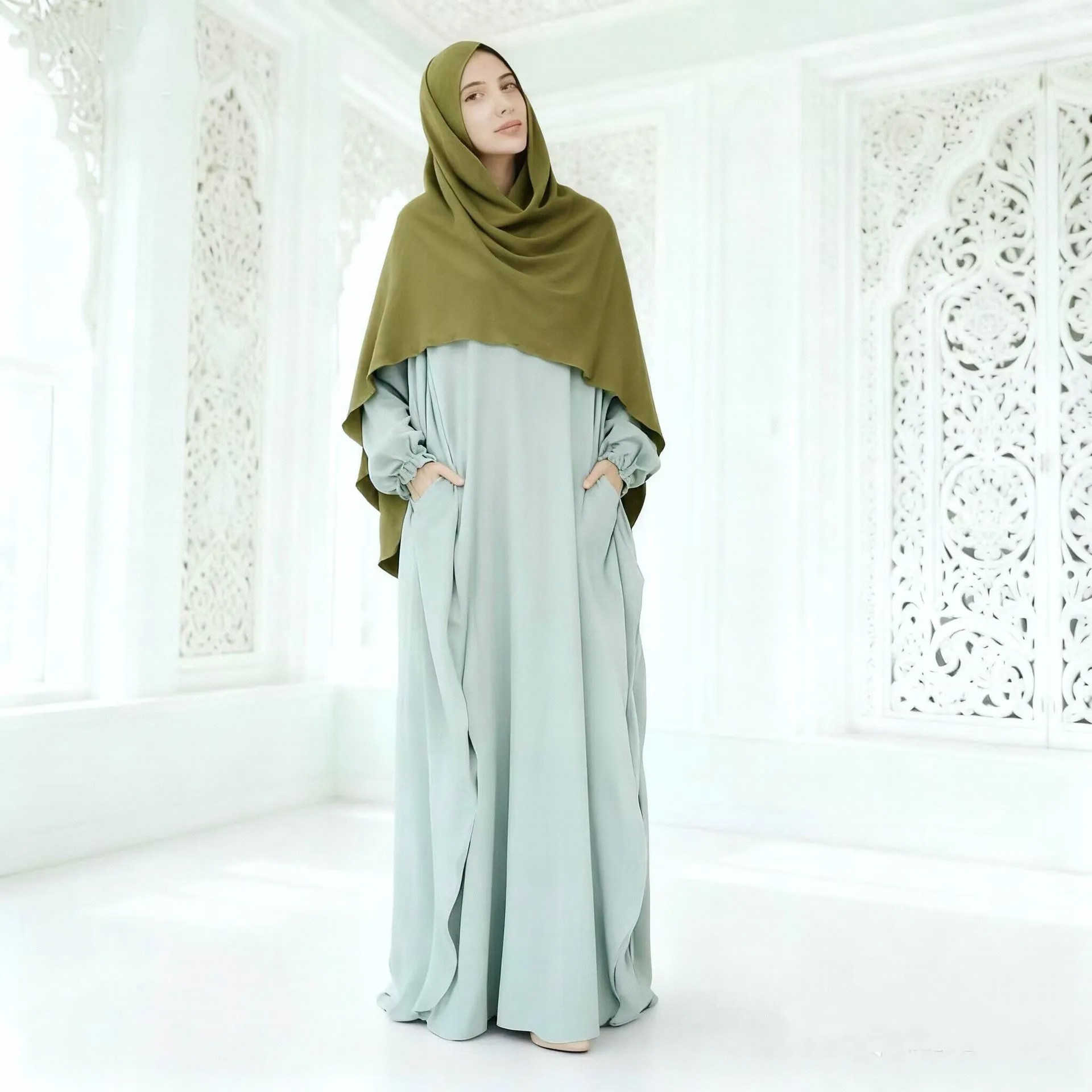 

Женская мусульманская молитвенная одежда: Абайя, турецкий кафтан, дубайский халат, исламская одежда. Цельное макси-платье с капюшоном для Ид и Рамадана.