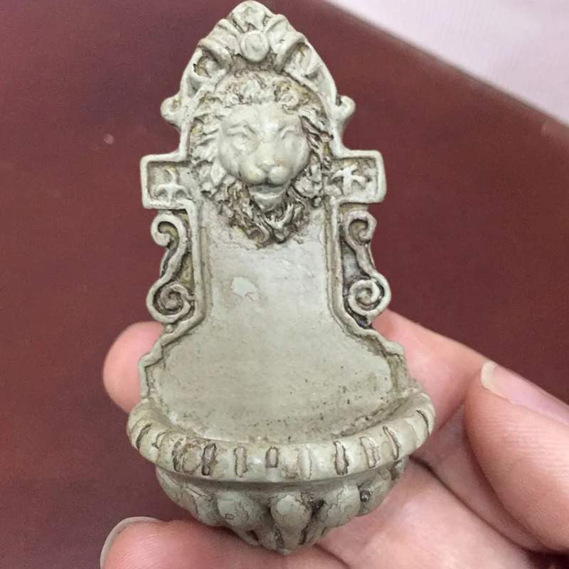 Dollhouse Miniature Mini Accessories Outdoor Lion Head Model Wall Decoration