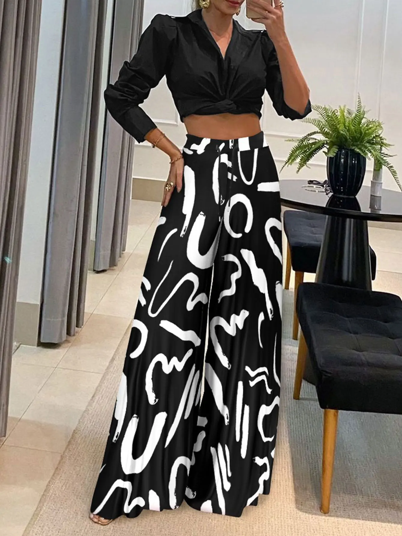 

Fashionable Black and White Abstract Pattern Wide-Leg Pants Set - Casual Comfortable Trendy Outfit