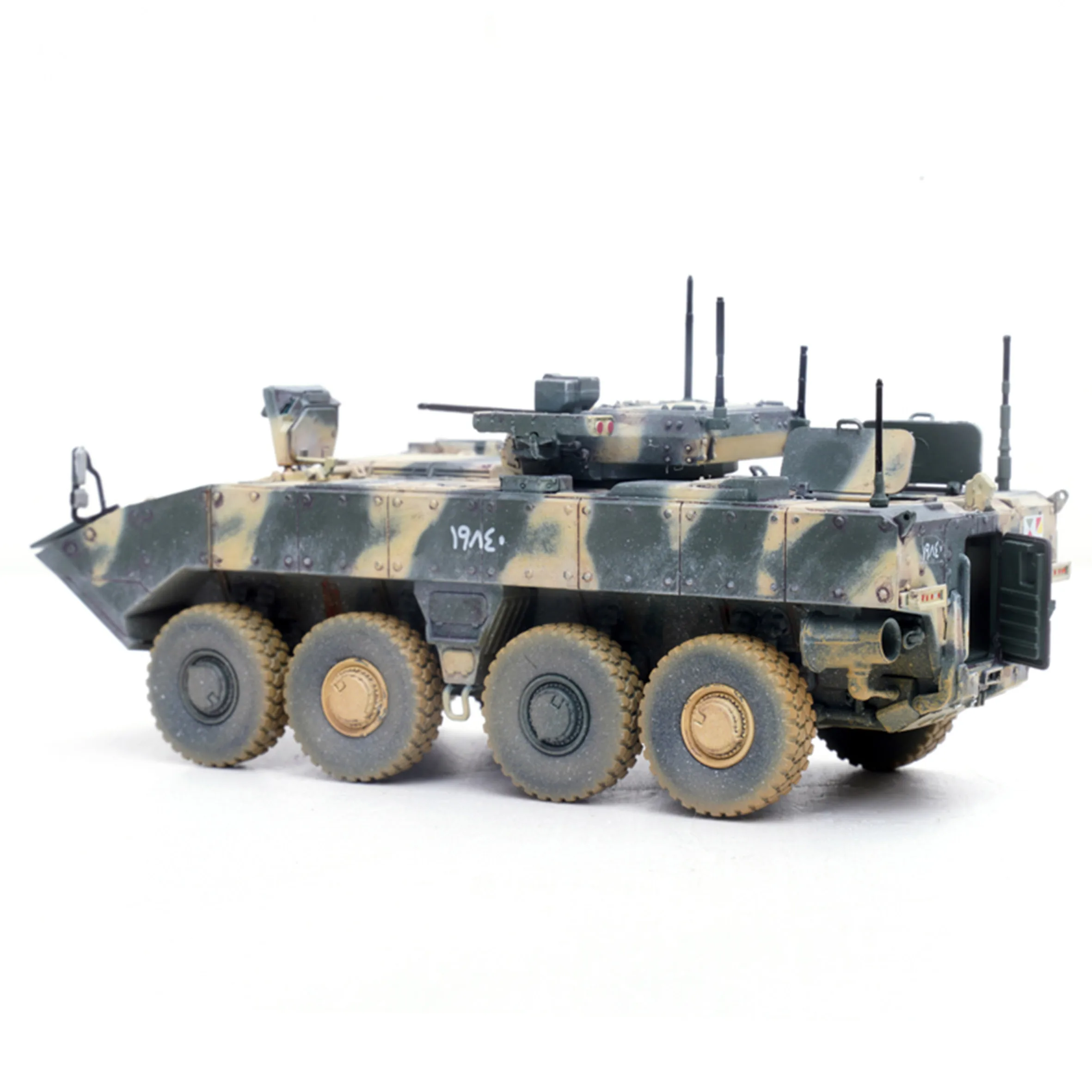 1: 72 12221PC Russian IFV armored vehicle model yellow green camouflage (wheels movable) Finished product model