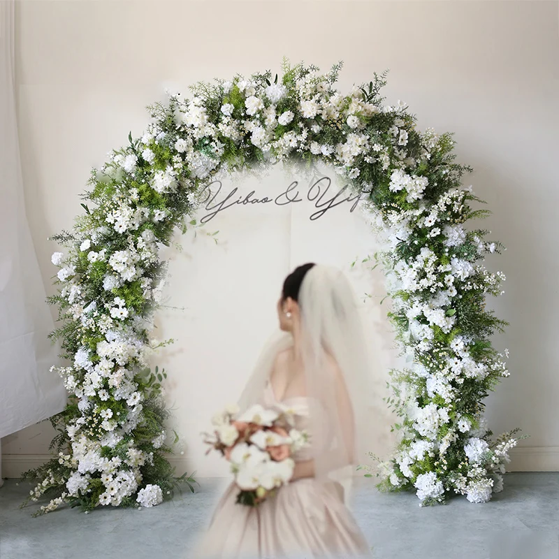 صف زهرة فاخرة مع الإطار ، ديكور قوس الزفاف ، ترتيب الزهور ، ديكور الدعامة الحدث ، الوردي الأبيض ، ورقة النباتات الخضراء ، قوس #1