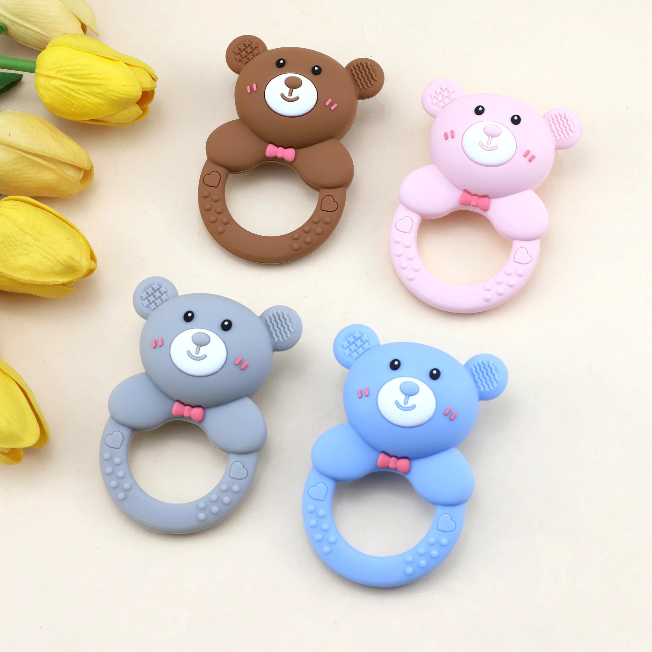 Nowy silikonowy gryzak w kształcie misia z dzwoneczkiem dla niemowląt