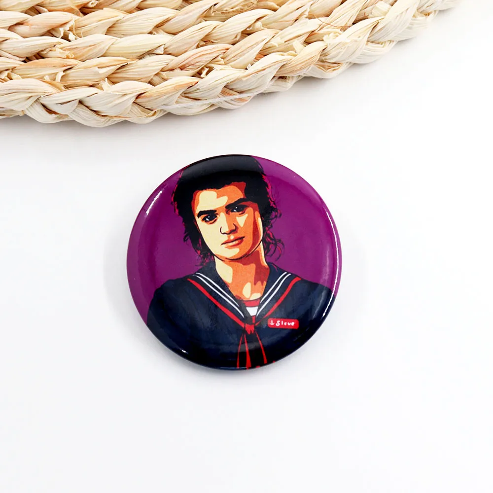 زي عمل ستيف مع شارة صفيح ، مجارف عرض تلفزيوني aoy ، هدية مراوح محيطة بالأفلام ، دبوس أزرار ، زخرفة المجوهرات ، جولة ، 58: 500