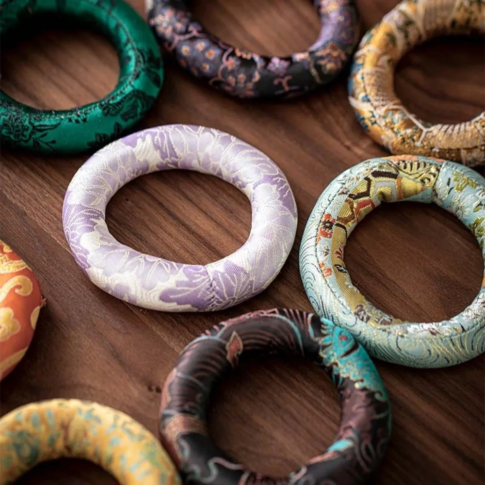 

Коврик для непальской поющей чаши ручной работы, круглый, нескользящий, в форме пончика, традиционный тканевый коврик для чашек, для медитации