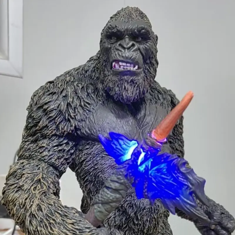 Kong shine Ray battle axe Statue Figures Kingkong Movie Godzilla VS King Collection GK Model Doll Toys Figurine Boys For Gifts