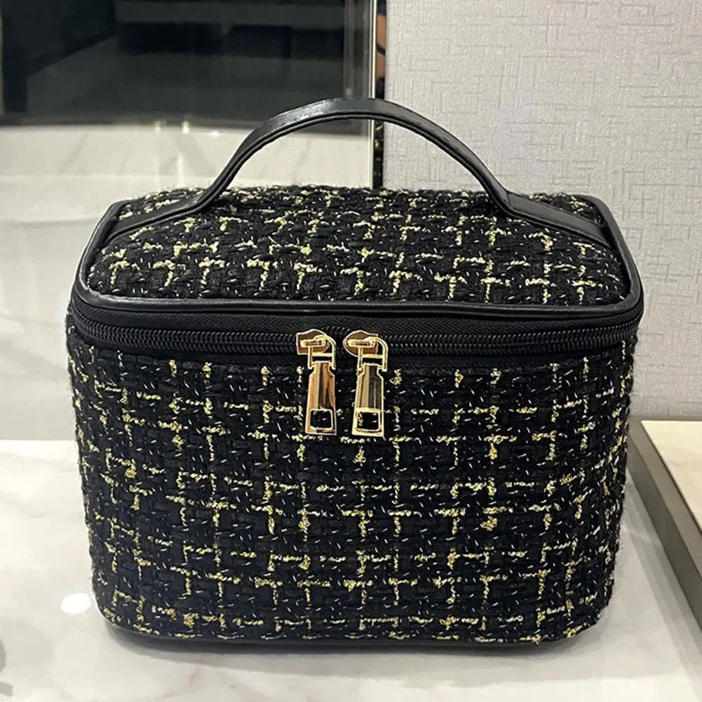 Nieuwe vrouwentas gebreide stijl make-up tas draagbare draagbare draagbare make-up tas modieuze grote opslagtas image 5